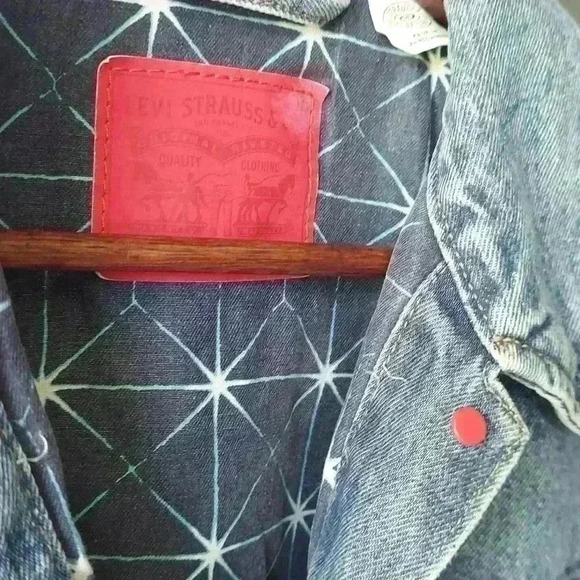 Levis Denim Jacket - Picture 7 of 9